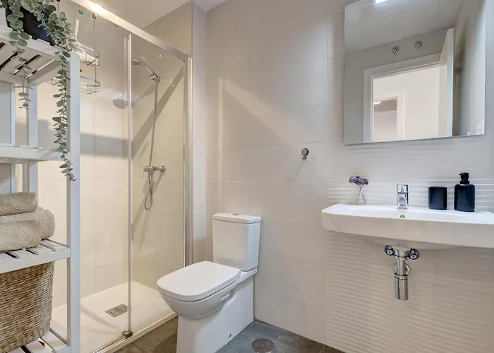 012 New Relaxed 2 Bed Retreat