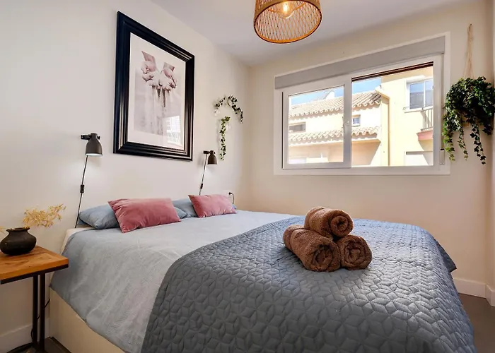 012 New Relaxed 2 Bed Retreat