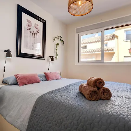 012 New Relaxed 2 Bed Retreat